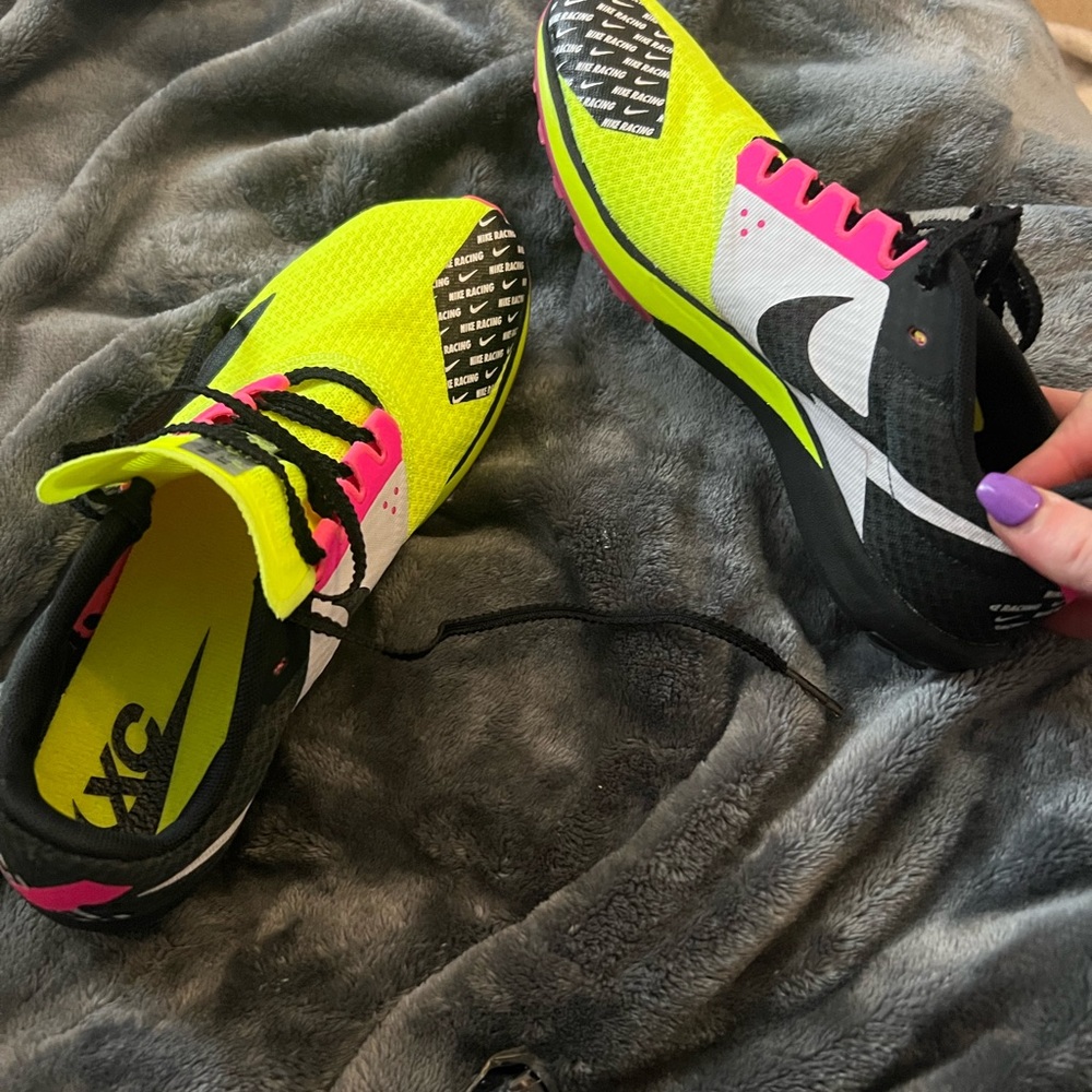 Cross country/track spikes size 6